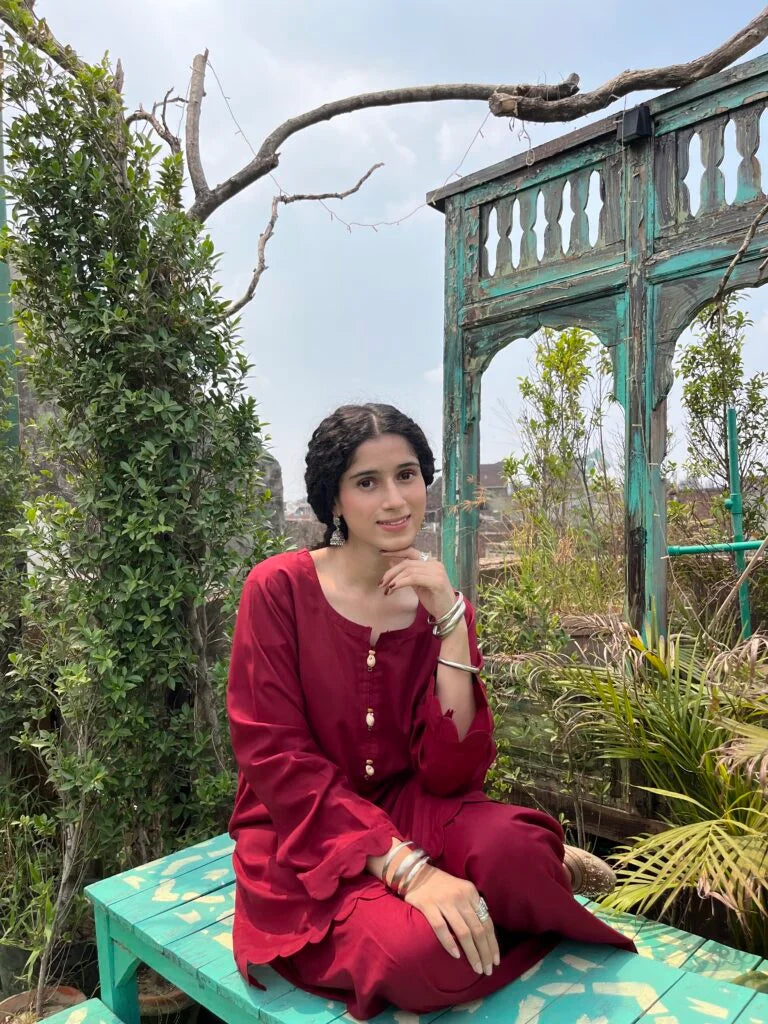 Maroon set